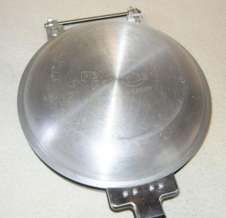 Perfect Pancake Maker Frying Pan with Dispenser and Heart Shaped Mold