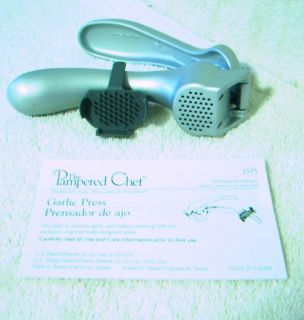 Pampered Chef Garlic Press & Cleaning Tool #2575 Gently Used / Great