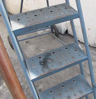 Gillis Associated Ind 7 Step Portable Warehouse Shop Ladder