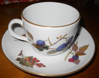 Royal Worcester Evesham Gold Trim Coffee Tea Cup Mug w Saucer Plate