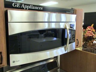GE Profile Spacemaker 1.8 Cu. Ft. XL1800 Microwave Oven with