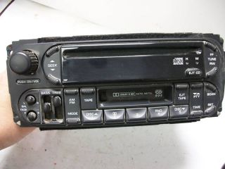 02 03 04 Jeep Grand Cherokee Radio CD Player 5091606AD