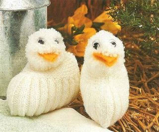 X782 Knit Pattern Only Baby Chicken Slippers Lambs Ear Hat