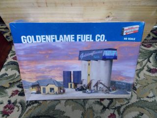 HO Scale Walthers CornerStone Goldenflame Fuel Company Super Nice