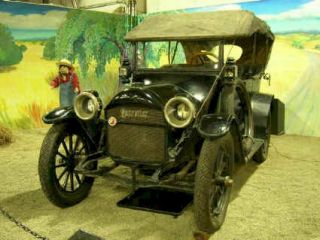 1914 Detroiter Model B1 Touring