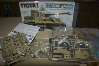 Tamiya TIGER1 SD KFZ181 1 35th Scale Model Tank Kit