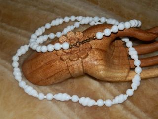 VTG JEWELRY CHRISTMAS GIFT GORGEOUS MILK GLASS MIRIAM HASKELL NECKLACE