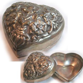 Vintage Silver Metal Heart Shaped Trinket Jewelry Box