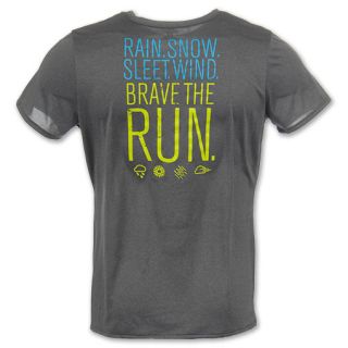 Under Armour Brave The Run Womens Tee Carbon