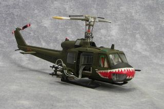 Franklin Mint 148 Diecast ~ HUEY UH 1 IROQUOIS HELICOPTER ~ 174th AHC