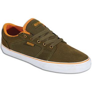 Charge through any obstacle with etnies Barge. Suede/canvas upper