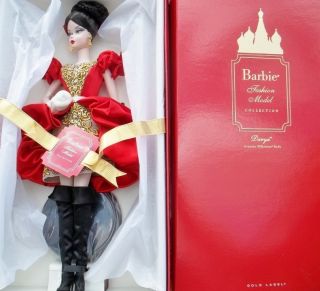 2011 Silkstone Barbie Russian Fashion Model Darya Sold Out Gold Label
