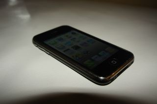 Apple iPhone 3GS 8GB Black Unlocked Smartphone Cell Phone