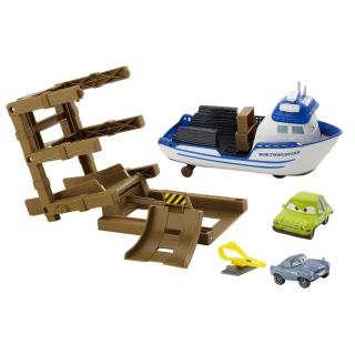 NEW Cars 2 Action Agents Crabby Boat Vehicle Playset with 2 Character