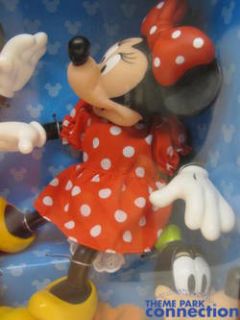  Park Pals FAB 4 GIFT SET Dolls Figures Mickey Minnie Goofy Donald NEW