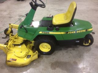 John Deere Zero Turn F525 Lawn Mower