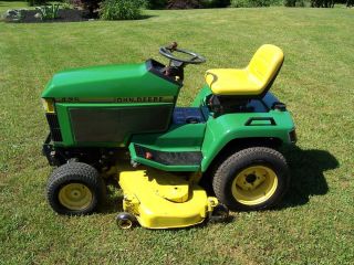John Deere 425 Lawn and Garden Tractor 54 Mower Deck