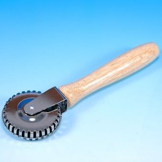 Pastry Crimper Sealer Wheel Kitchen Tools Gadgets