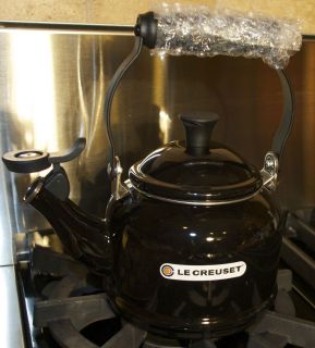 Le Creuset RARE BLACK ONYX Whistling Teapot Kettle 1 25 QT NEW IN BOX