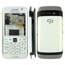 BlackBerry Pearl 3G 9100   White (Unlocked) Smartphone WITH 2 Holsters