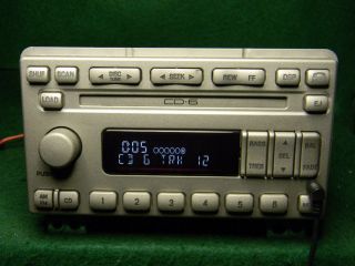 02 Ford Lincoln Navigator 6 CD Changer Radio iPod SAT  Aux 2L7T