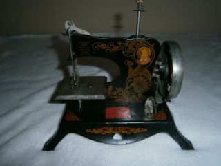 Lindstrom Little Miss Model 210 Childs Sewing Machine
