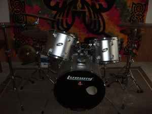 Piece Silver Ludwig Accent CS Combo Drum Set