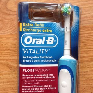 Oral B Vitality Electric Toothbrush New