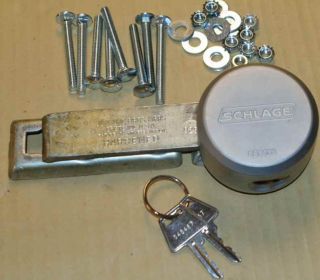 Schalge Hockey Puck Lock 2 Keys Bar Hasp Carriage Bolts Nuts Washers