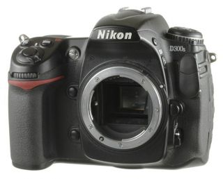 nikon d300 body only in Cameras & Photo