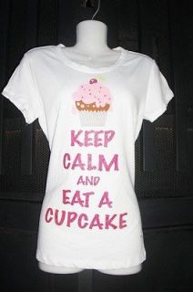 KEEP CALM AND EAT A CUPCAKE T SHIRT, MADE IN VIETNAM
