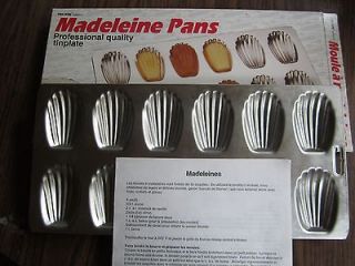 Madeleines Pans  Cookie Tray   12 molds   With box   Receipe insert