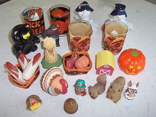 PRE OWNED JUNK DRAWER HALLOWEEN/THAN​KSGIVING COLLECTIBLES