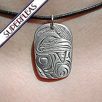 BEAUTIFUL TRICKSTER Native Pewter Haida RAVEN NECKLACE