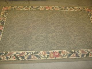 Green Floral Wool Hooked Rug 5 x 8