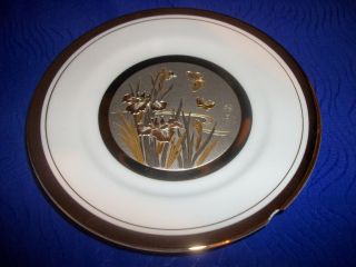 Beautiful Flower/Butterf ly Chokin Porcelain Plate with 24K Gold Edged