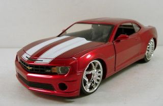 2010 Chevy Camaro SS 124 scale 8 model car Jada BigTime Muscle Red