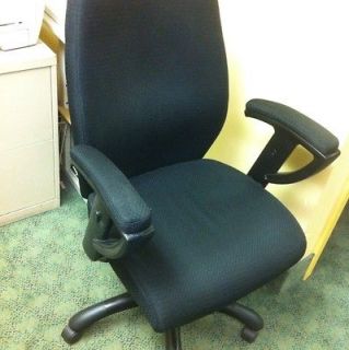 Fabric Office Desk Chair, Adjustable Very Nice LOCAL PICK UP ONLY
