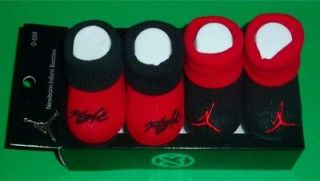 Nike AIR 2 Pair Newborn Infant Booties Set 0 6Months BLACK/Red & RED