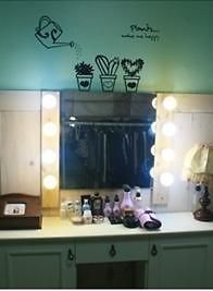 makeup stand