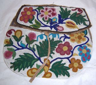 CREE ANTIQUE VINTAGE BEADED DECORATED POUCH   CIRCA 1900   PRIVATE