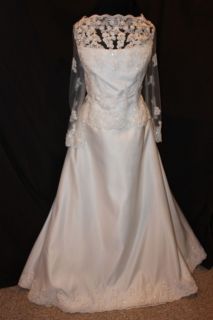 NWT Size 20 WHITE eastern star formal gown, Long sleeved bridal gown