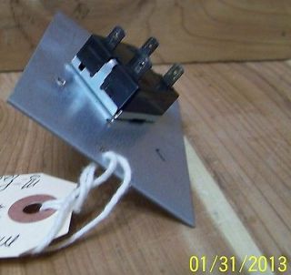 21001226 MAYTAG PERFORMA WASHER WATER SWITCH & CONTROL SHIELD