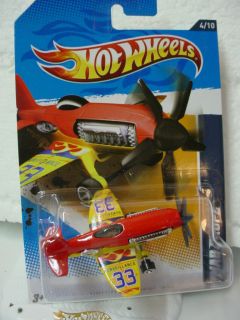 New 2012 Hot Wheels Mad Propz 134★RED Yellow★surveillance Plane