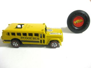 HOT WHEELS SCOOL BUS REDLINE. ALL ORIGINAL. NEAR MINT CONDITION WITH