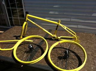 Mongoose M1 Frame Forks Handle Bars ACS Z Rim Wheelset Yellow