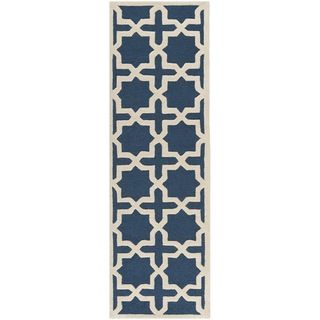 Safavieh Handmade Moroccan Cambridge Navy Blue/ Ivory Wool Rug (26 X 14)