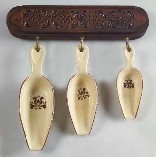 Pfaltzgraff Village (Made In Usa) 3 Piece Scoop Set with Wood and Copper Rack, F