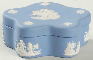 Wedgwood Cream Color On Lavender Jasperware Pentefoil Box with Lid, Fine China D