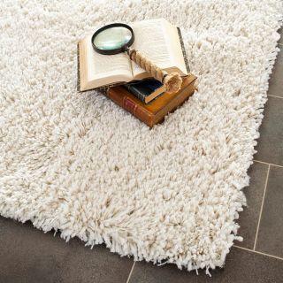 Hand woven Bliss Off white Shag Rug (3 X 5) (WhitePattern ShagTip We recommend the use of a non skid pad to keep the rug in place on smooth surfaces.All rug sizes are approximate. Due to the difference of monitor colors, some rug colors may vary slightl
